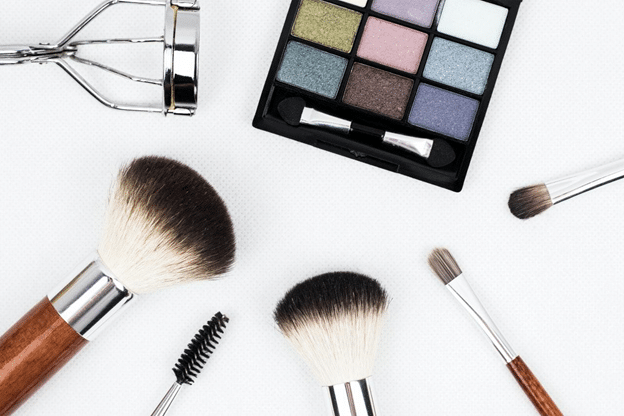 The Best Makeup Tips for Tight Budgets