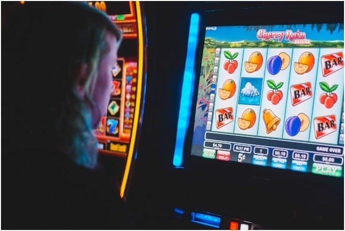 How To Play Slots Online
