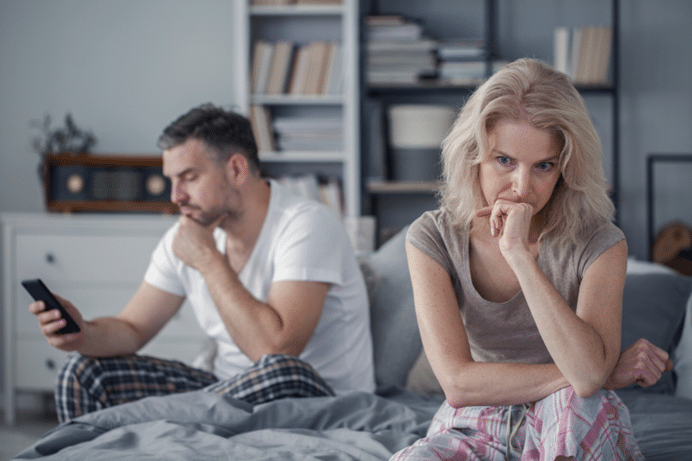 4 Signs That Your Husband Is Cheating