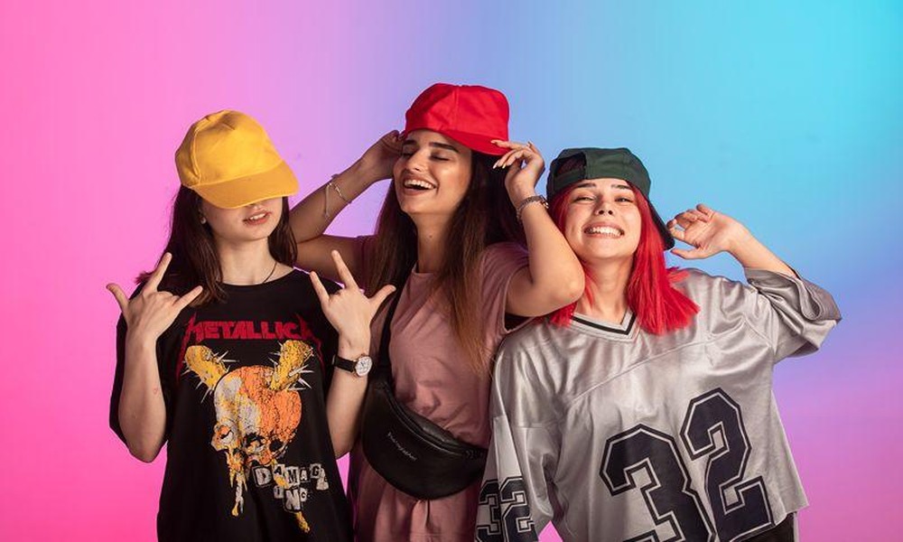 How to Nail a ’90s Fashion Costume with Help from a Costume Shop in Singapore